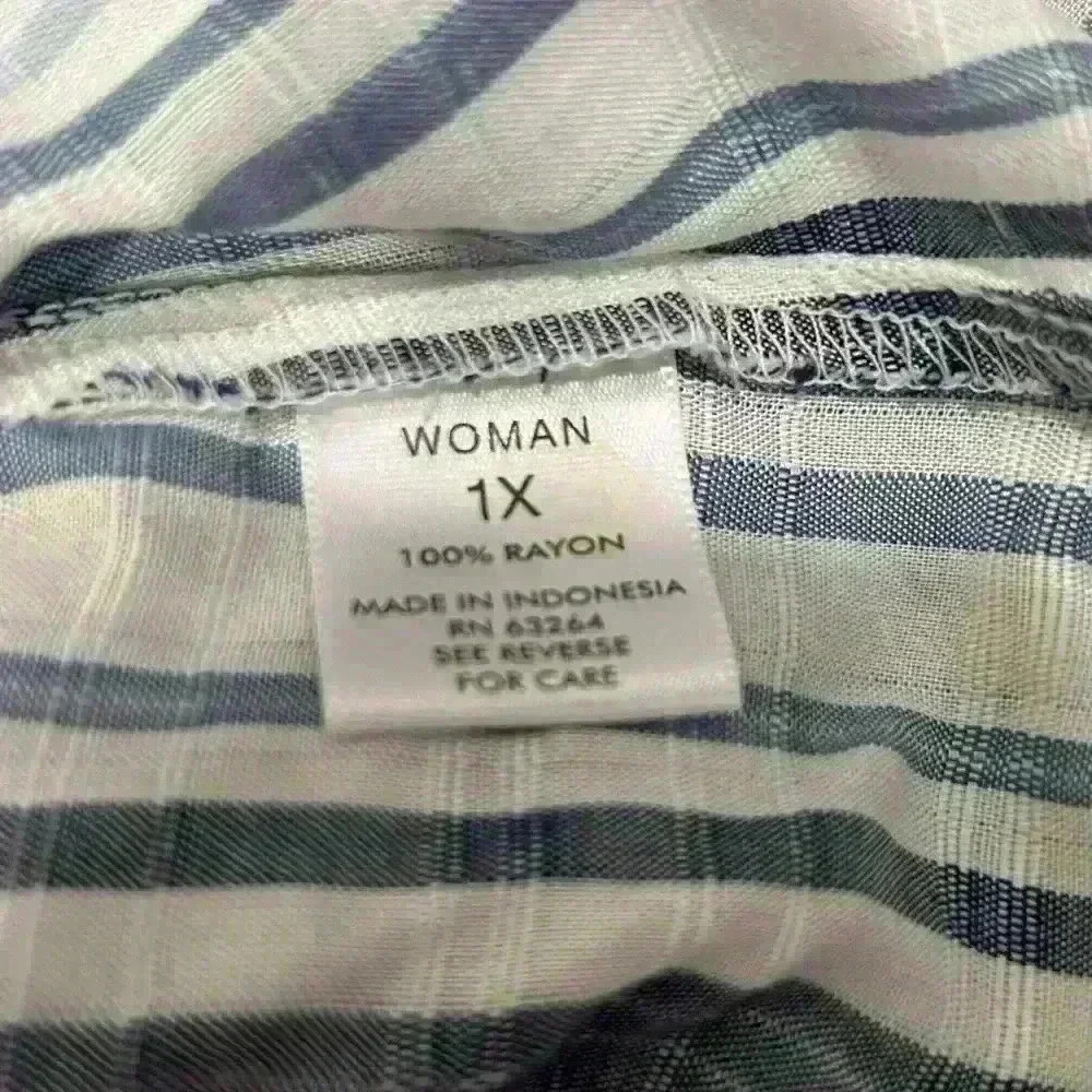 Westport Blue Striped Shirt Lightweight Bell Sleeve Button Up Blouse Top Size 1X - Picture 5 of 7